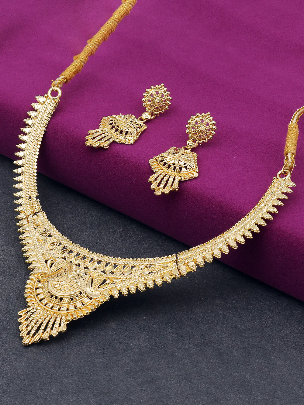 Exotic 24 Carat Gold Plated Choker Necklace Set for Women